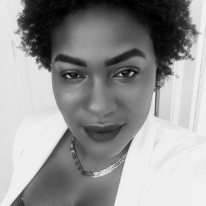 Meet your Posher, Delicia